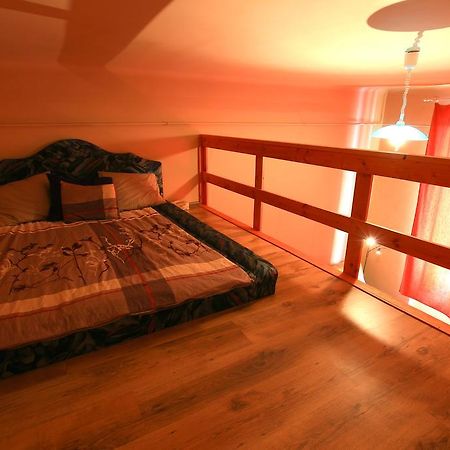 R7 Apartment Budapeste Quarto foto