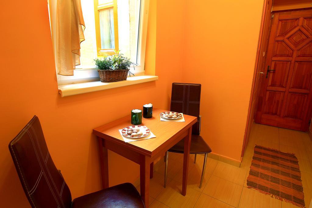 R7 Apartment Budapeste Quarto foto